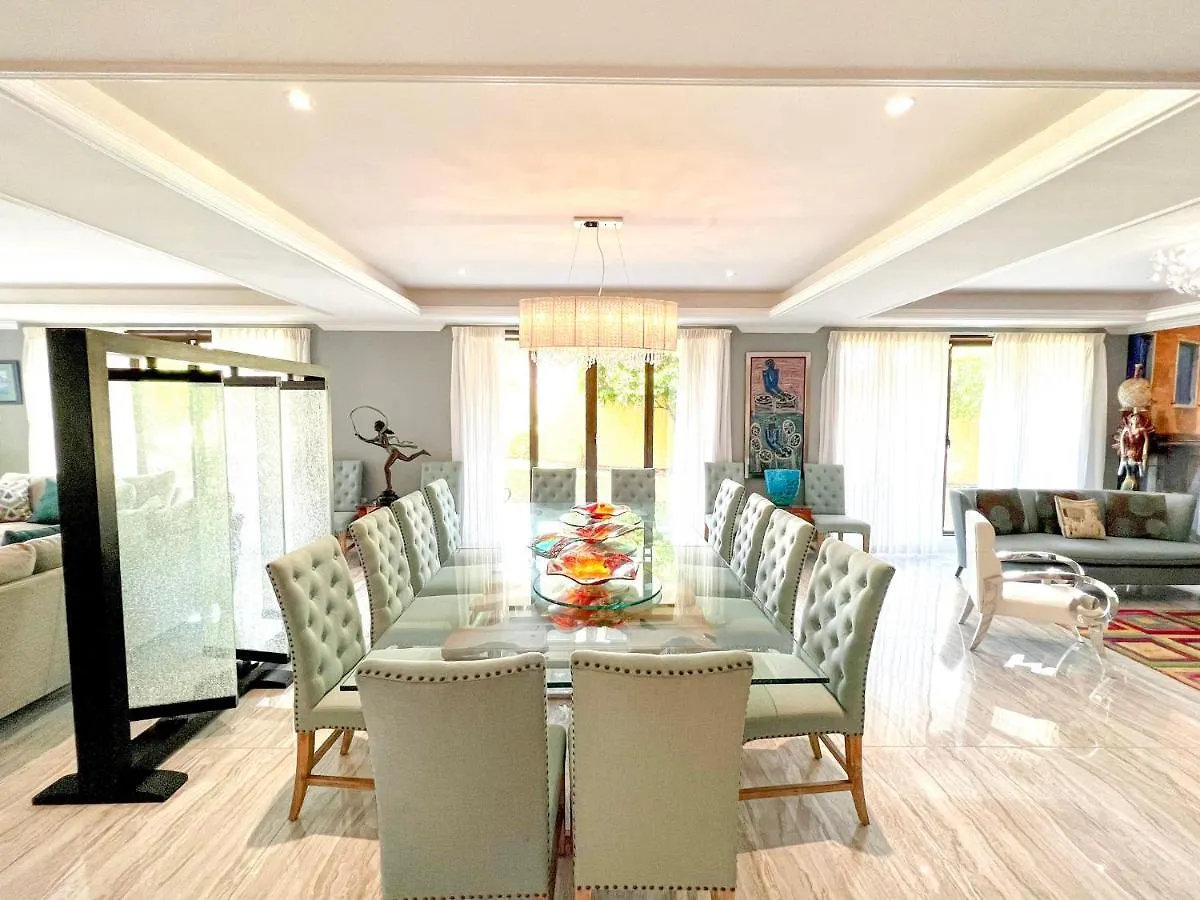 Pandora Luxury Mansion In Pos Villa Port of Spain Trinidad e Tobago