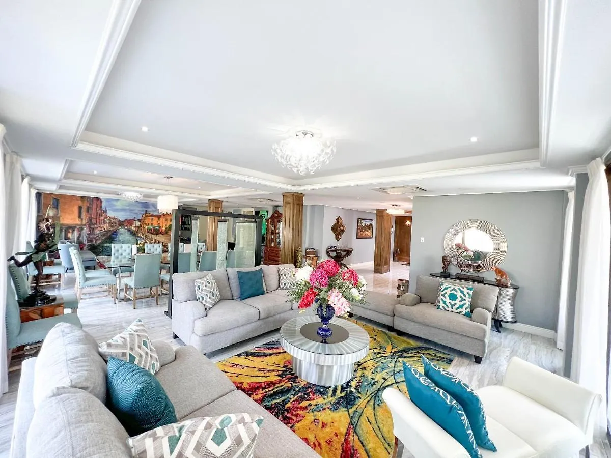 Pandora Luxury Mansion In Pos Vila Port of Spain Trinidade e Tobago